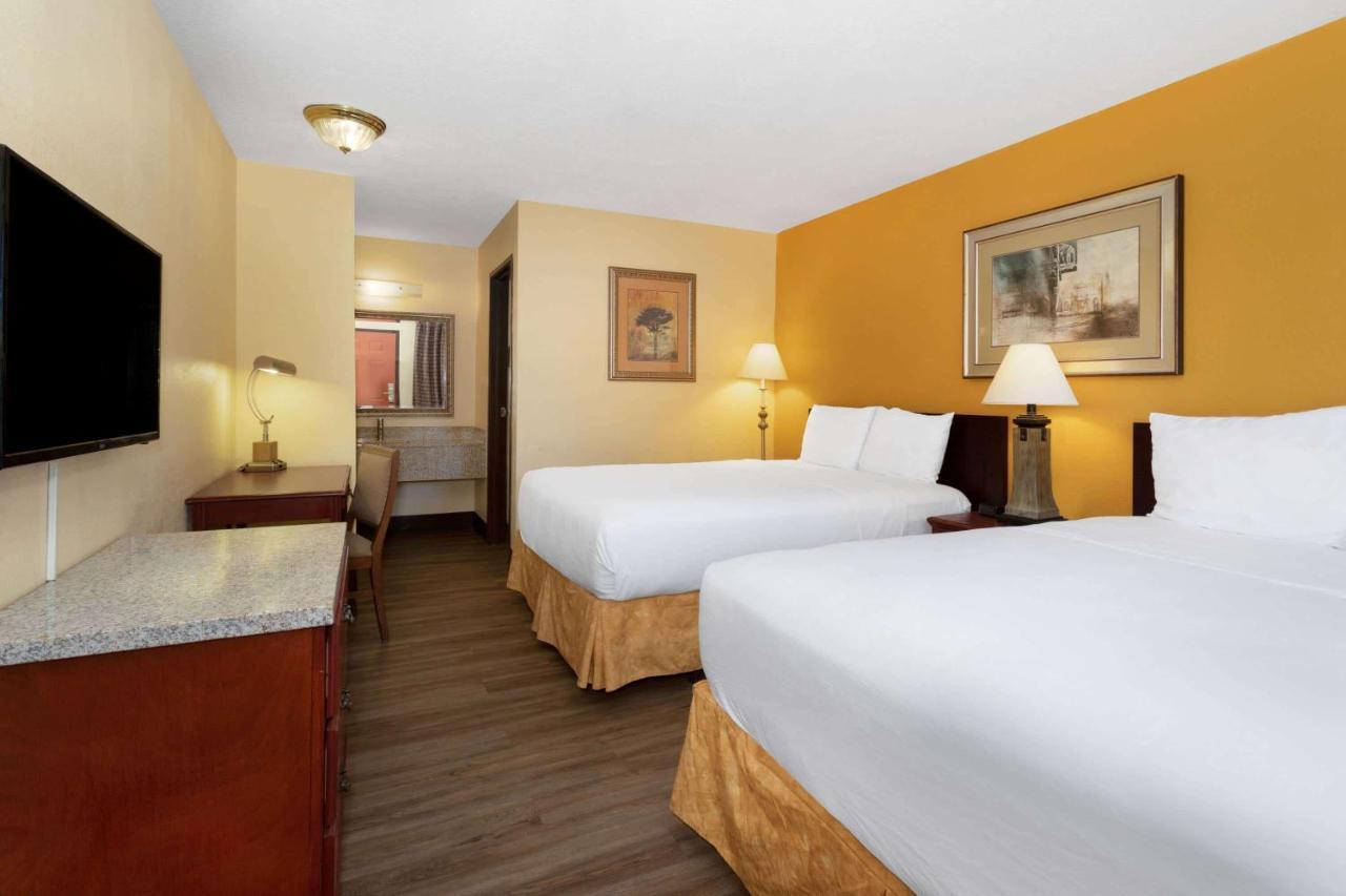 Travelodge By Wyndham Albuquerque East Buitenkant foto