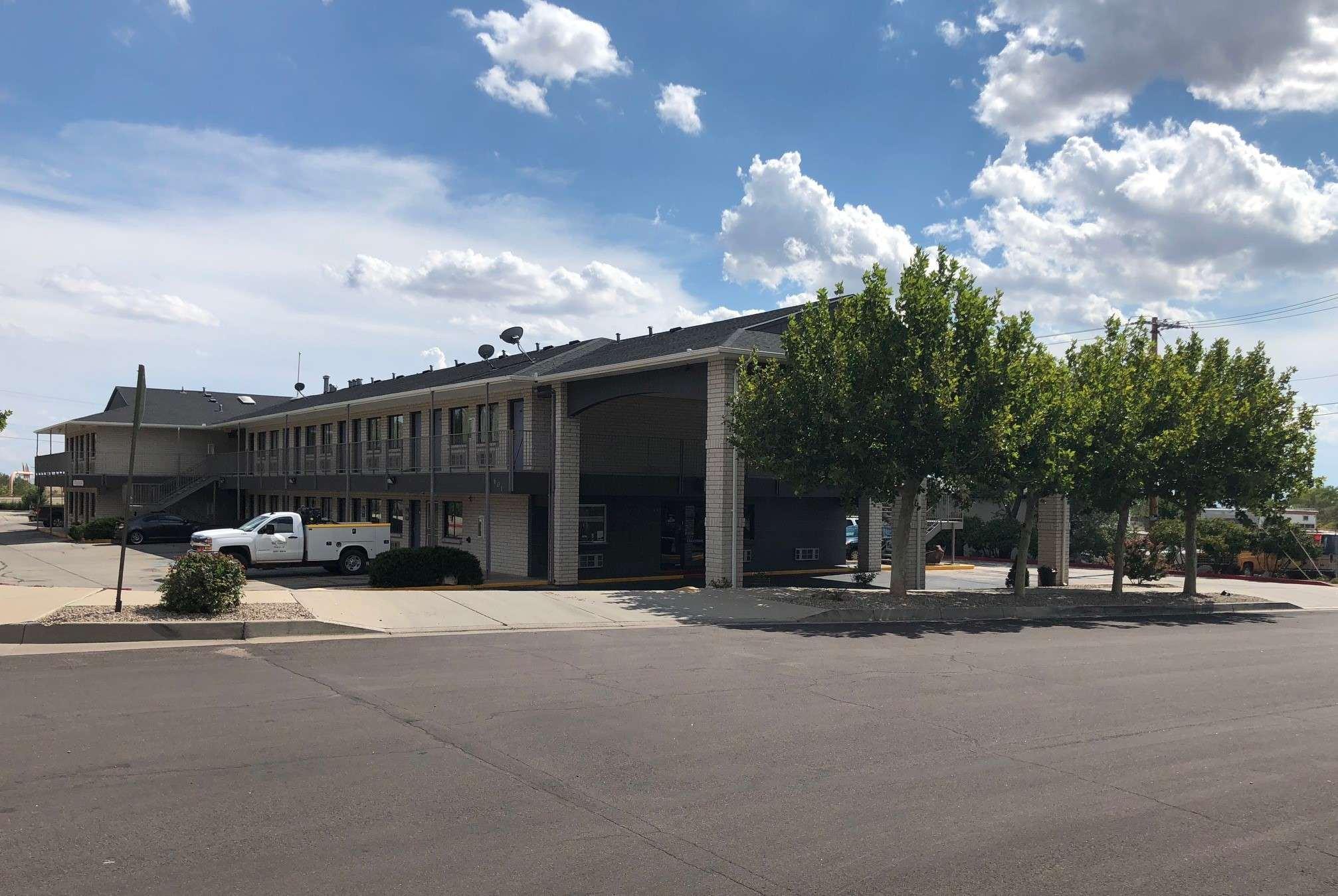Travelodge By Wyndham Albuquerque East Buitenkant foto